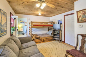 Quaint and Cozy Apartment 12 Mi to Ski Slopes